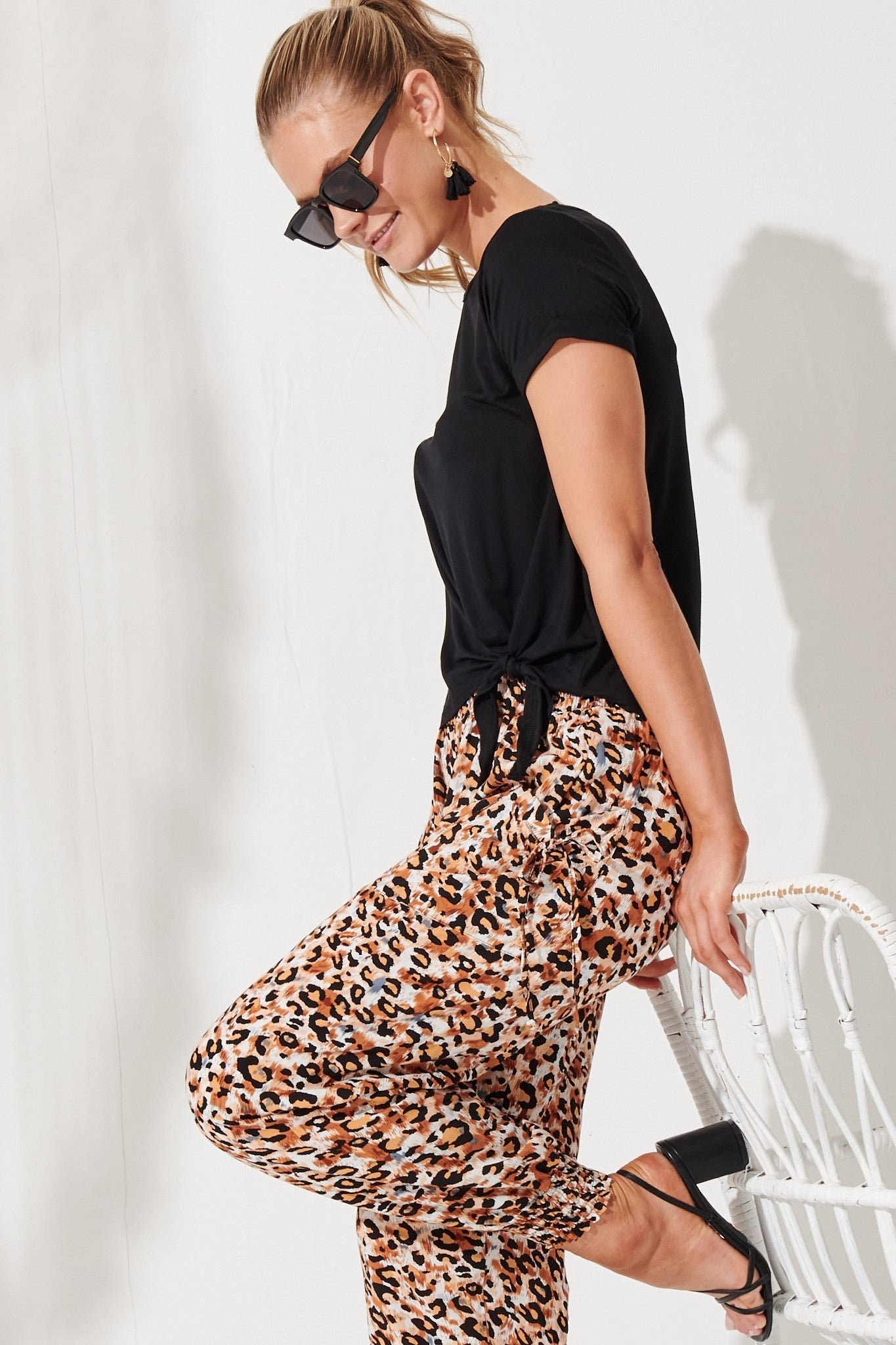 T Shirt in Black - Image 3