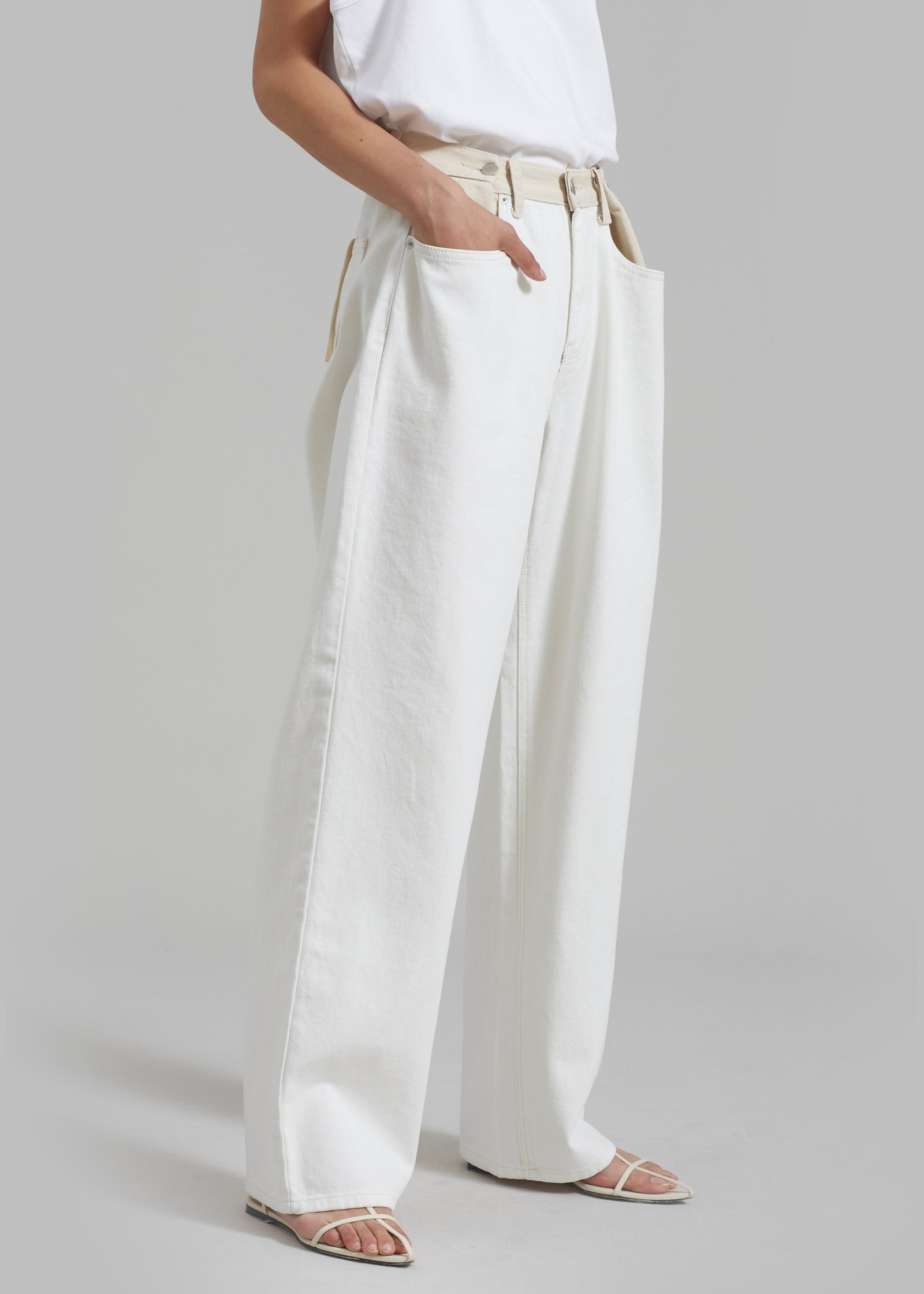 Contrast Denim Pants - Off White/Beige - Image 5